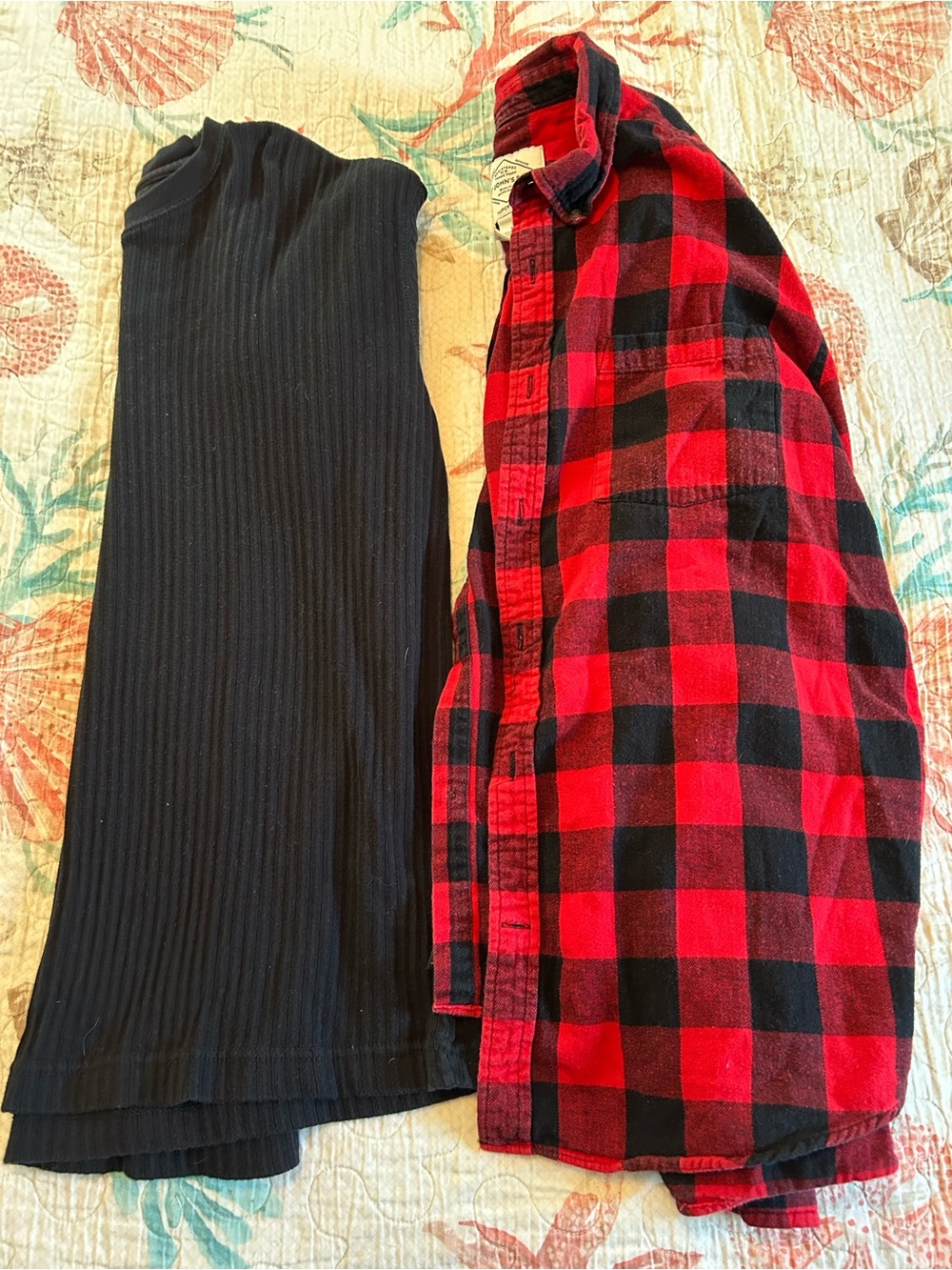 Men's St Johns Bay Flannel & MC Black Tee bundle